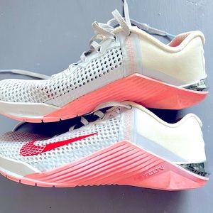 Nike women’s Metcons size 7